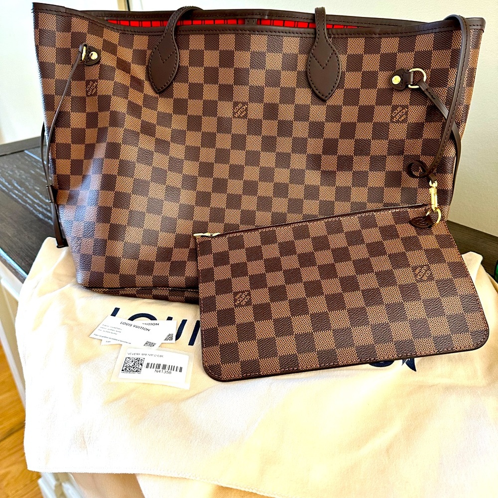 Like New Louis Vuitton Neverfull MM
